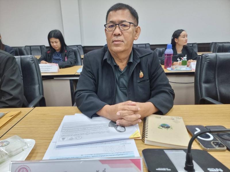 นางสาวนภาพร เมฆาผ�