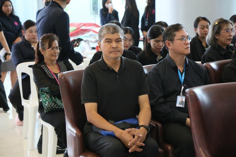 นางเตือนใจ คงสมบั�