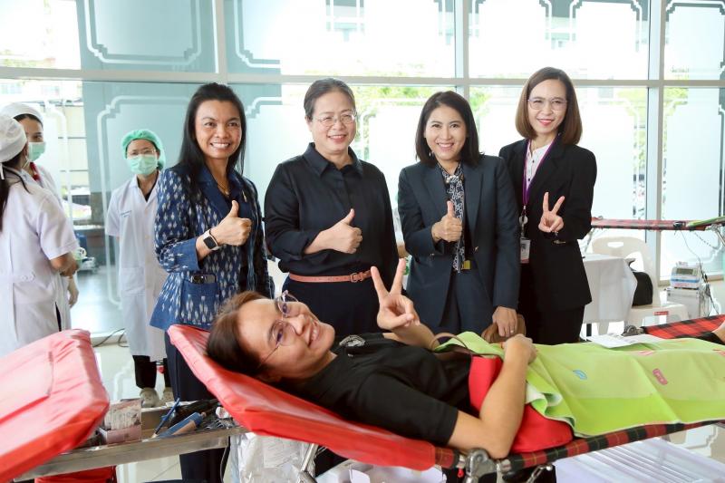 นางเตือนใจ คงสมบั�