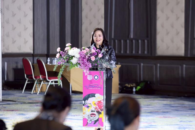 พม. จัดงานวันสตรีส