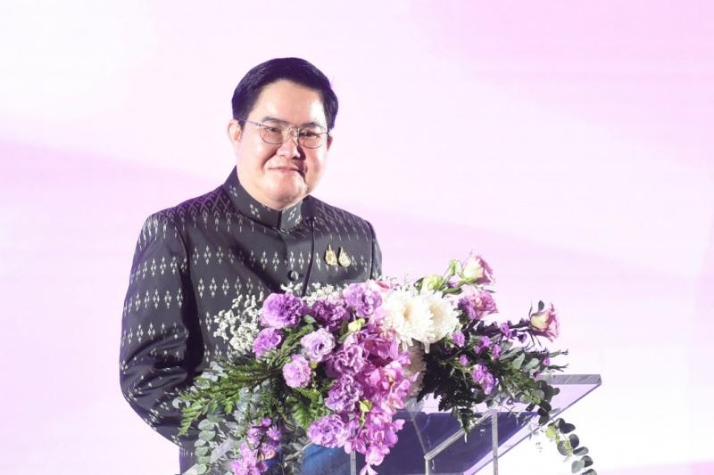 รมว.พม. เป็นประธาน�