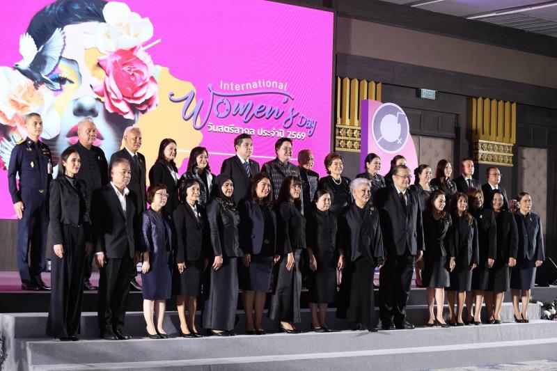 รมว.พม. เป็นประธาน�