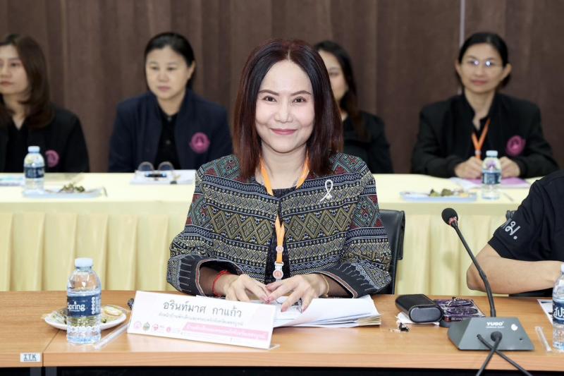 ปลัด พม. เป็นประธา�