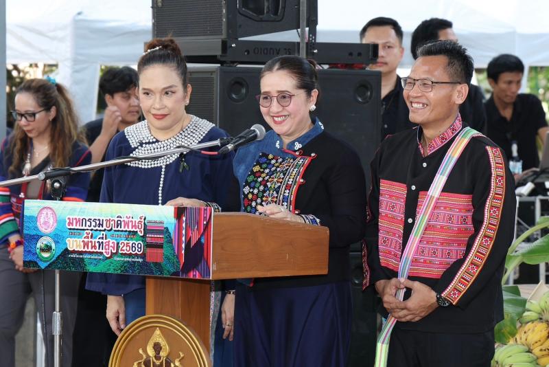 ปลัด พม. เป็นประธา�