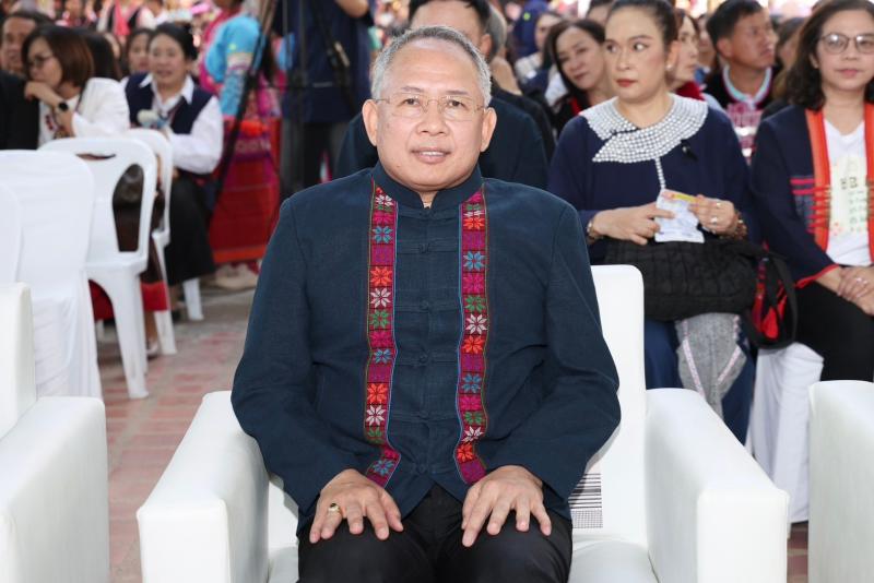 ปลัด พม. เป็นประธา�