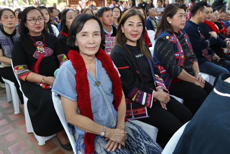 ปลัด พม. เป็นประธา�