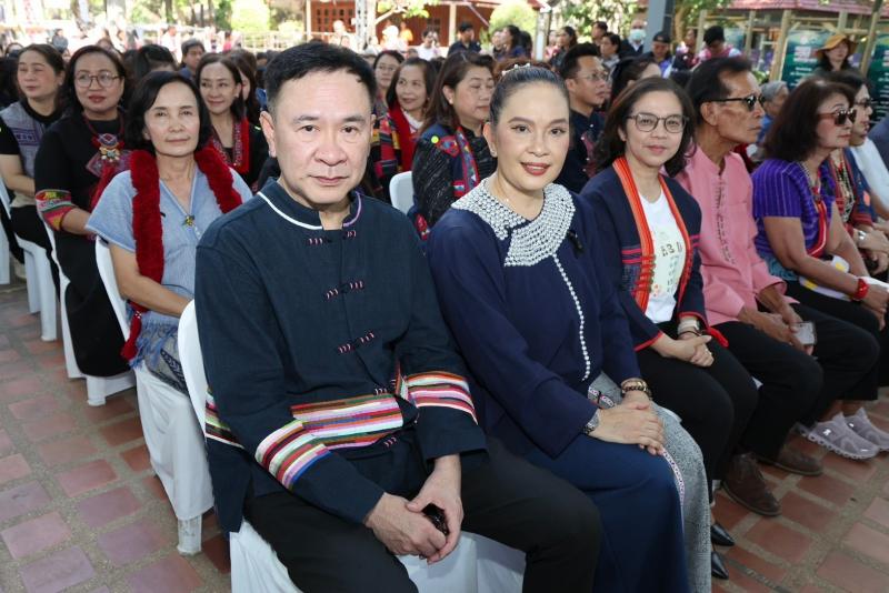 ปลัด พม. เป็นประธา�