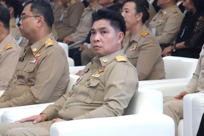 นายกองตรี ดร.ธนกฤต