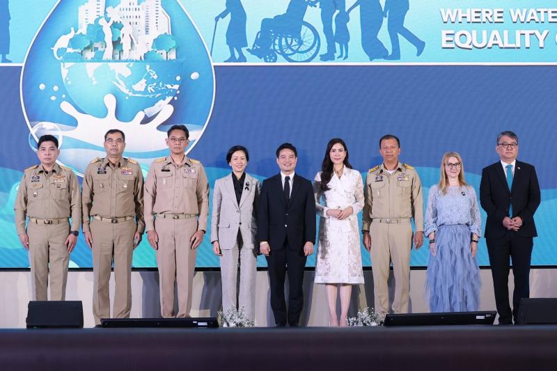 นายกองตรี ดร.ธนกฤต