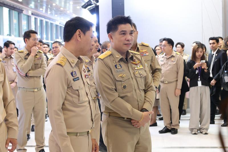 นายกองตรี ดร.ธนกฤต