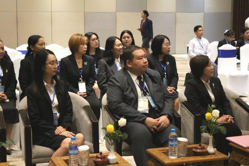 นางสาวสุนีย์ ศรีส�