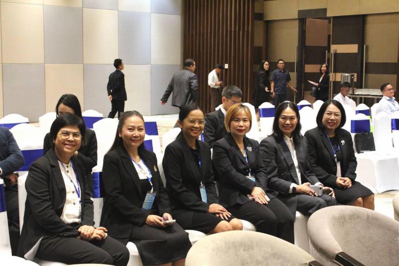 นางสาวสุนีย์ ศรีส�