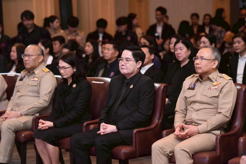 รมว.พม. เป็นประธาน�