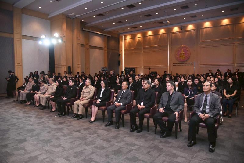 รมว.พม. เป็นประธาน�
