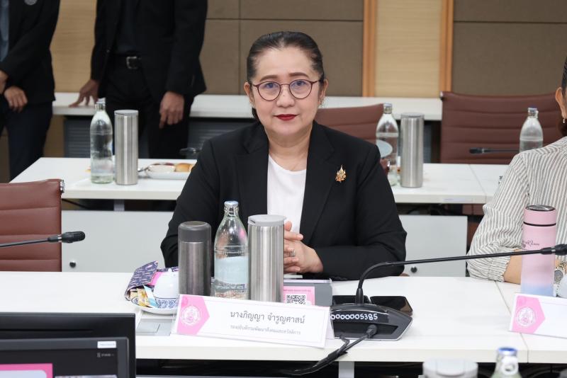 ปลัด พม. เป็นประธา�