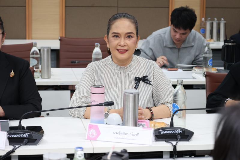 ปลัด พม. เป็นประธา�