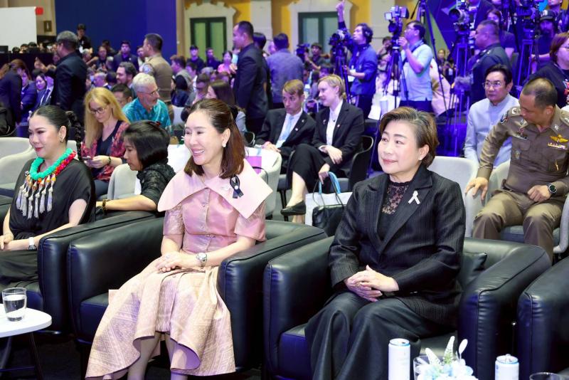 นายกองตรี ดร.ธนกฤต