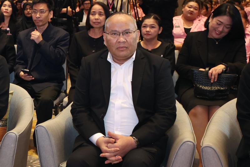 รมว.พม. เป็นประธาน�