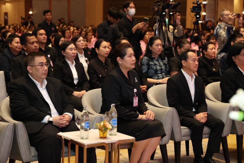 รมว.พม. เป็นประธาน�
