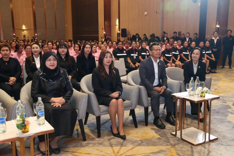 รมว.พม. เป็นประธาน�
