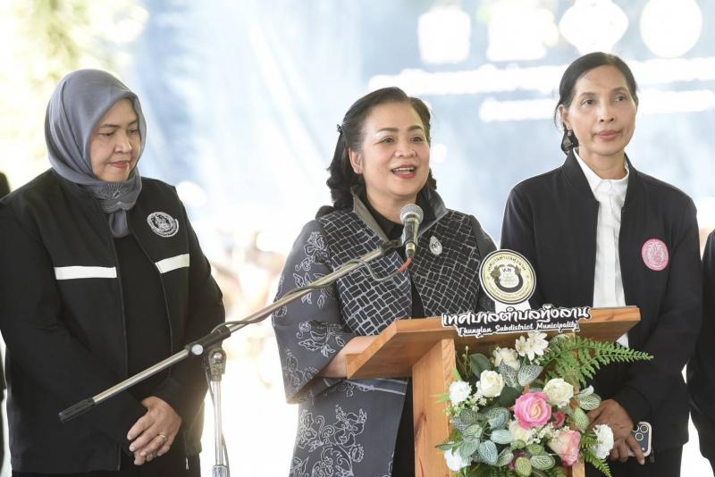 อัครา รมว.พม. หนุนท�