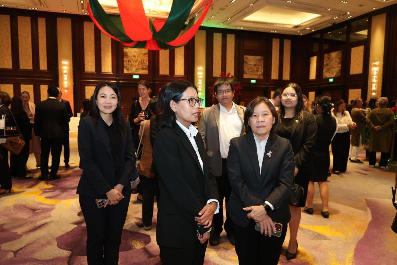 นางสาวสุนีย์ ศรีส�