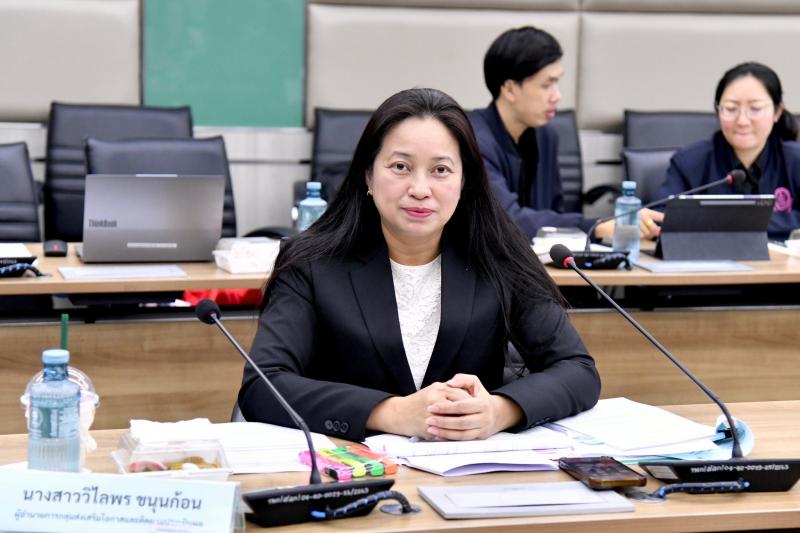 นางสาวสุนีย์ ศรีส�