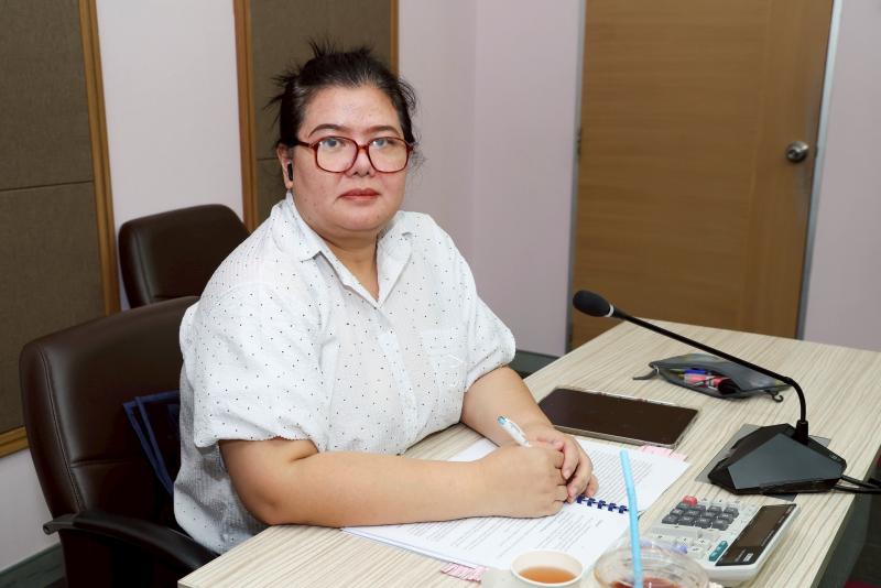 นางสาวสุนีย์ ศรีส�