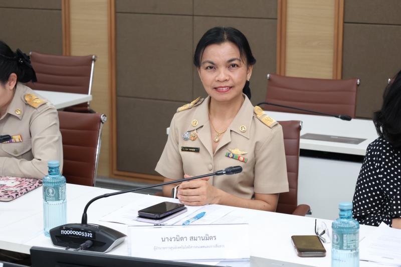 นางสาวสุนีย์ ศรีส�