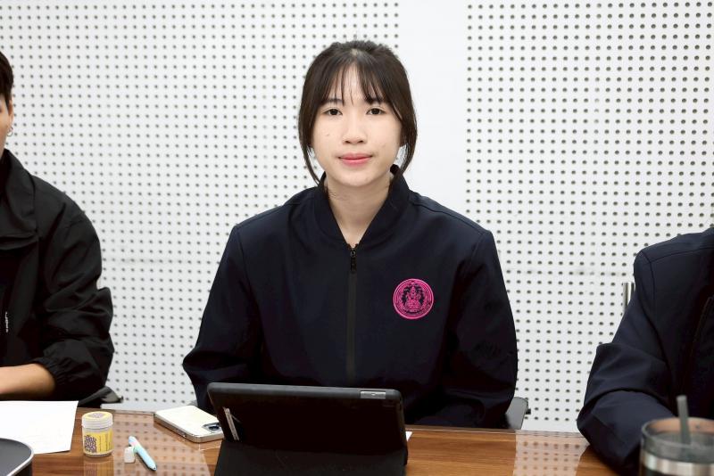 างสาวสุนีย์ ศรีสง�