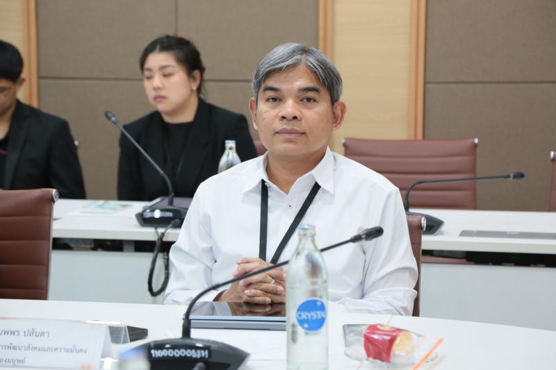 ปลัด พม. เป็นประธา�