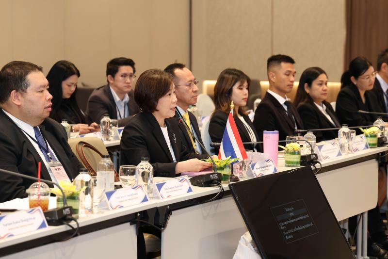 นางสาวสุนีย์ ศรีส�