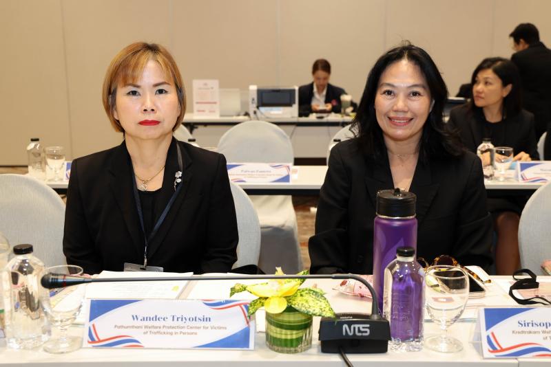 นางสาวสุนีย์ ศรีส�
