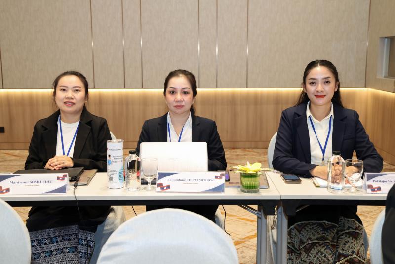 นางสาวสุนีย์ ศรีส�