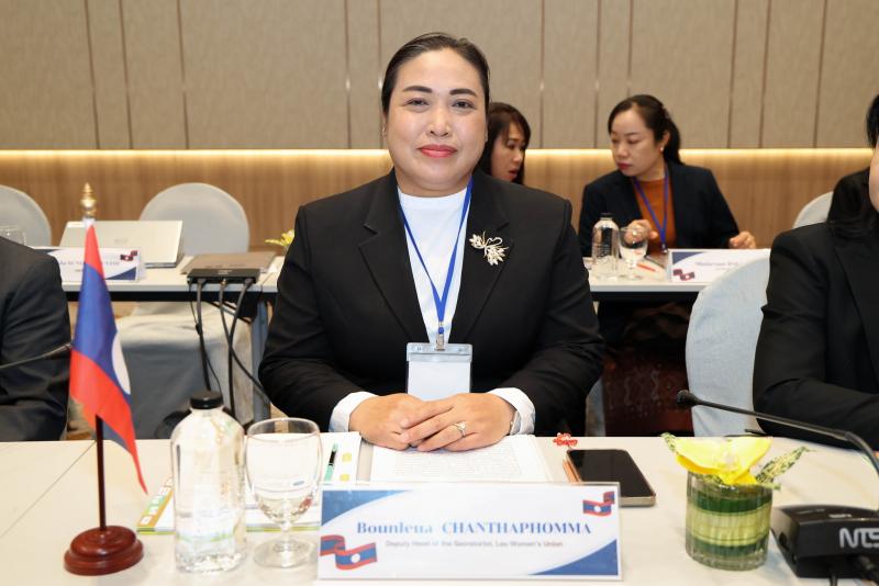 นางสาวสุนีย์ ศรีส�