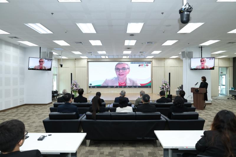 ปลัด พม. เป็นประธา�