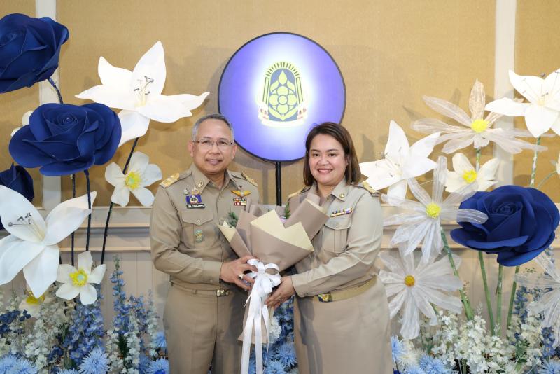 ปลัด พม. ร่วมแสดงค�