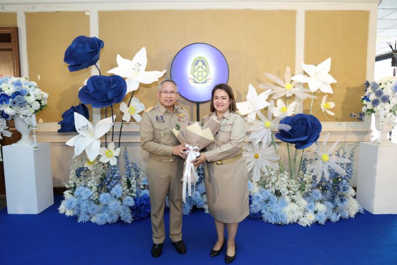 ปลัด พม. ร่วมแสดงค�