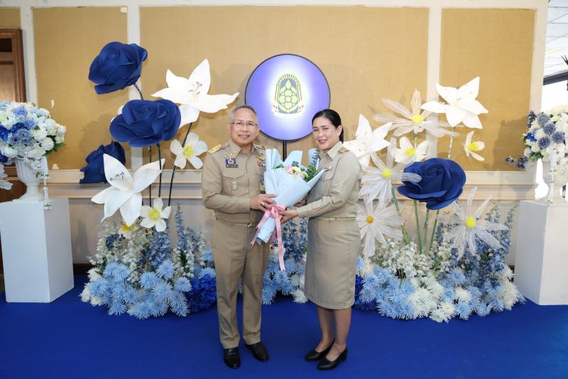 ปลัด พม. ร่วมแสดงค�