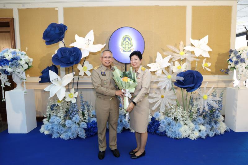 ปลัด พม. ร่วมแสดงค�