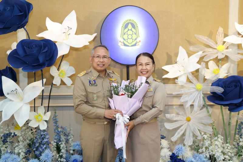 ปลัด พม. ร่วมแสดงค�