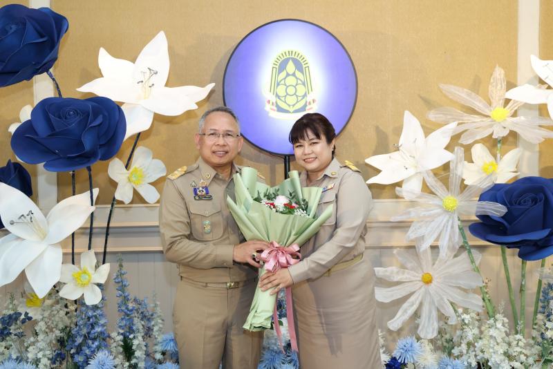 ปลัด พม. ร่วมแสดงค�