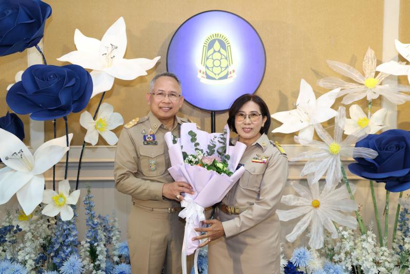 ปลัด พม. ร่วมแสดงค�