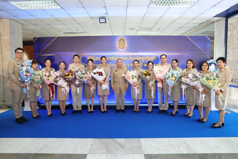 ปลัด พม. ร่วมแสดงค�