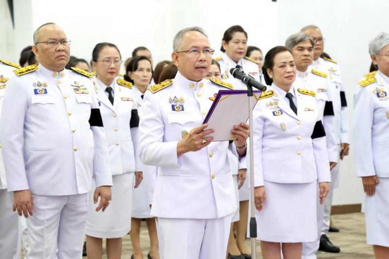 พม. จัดพิธีถวายพระ