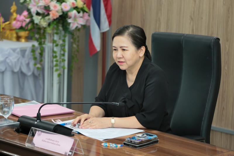 นางศิริลักษณ์ มีม�