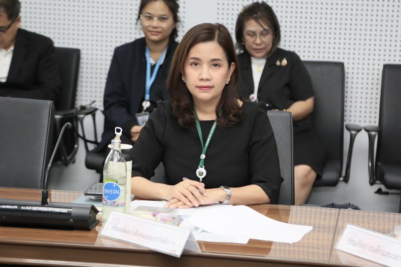 นางสาวสุนีย์ ศรีส�