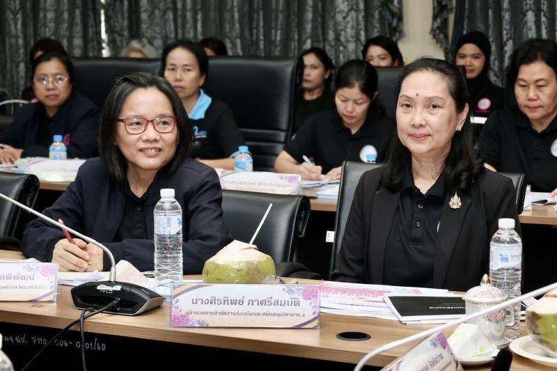 ปลัด พม. ลงพื้นที่�