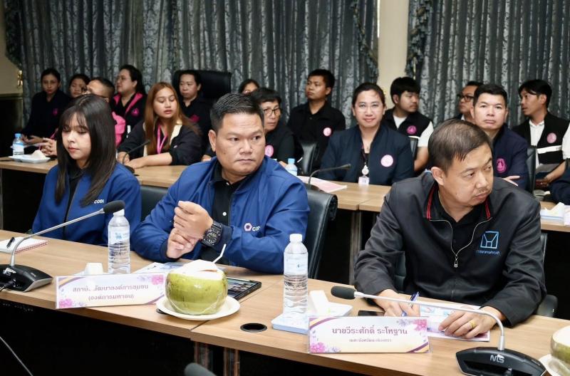 ปลัด พม. ลงพื้นที่�