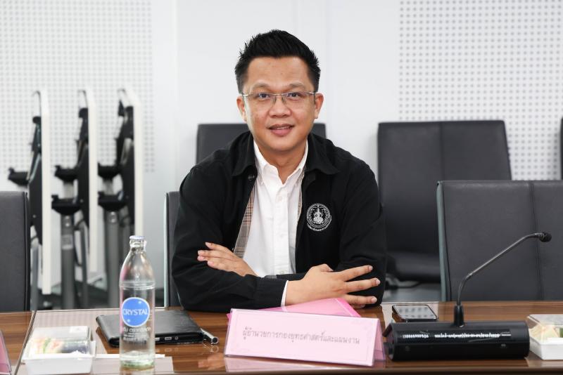 นางสาวสุนีย์ ศรีส�